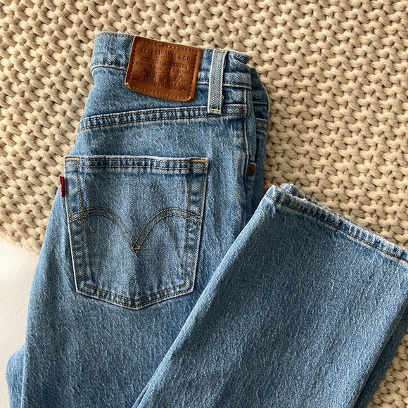 Levi’s Ribcage Straight Ankle Jean - Picture 2 of 6